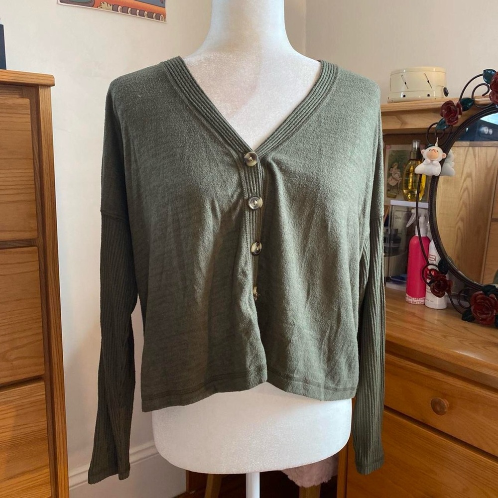 Abercrombie and Fitch Olive Green Button-Up Long Sleeve Cardigan